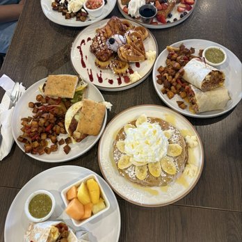 Red Maple - Cafes Near Me - Los Angeles, California