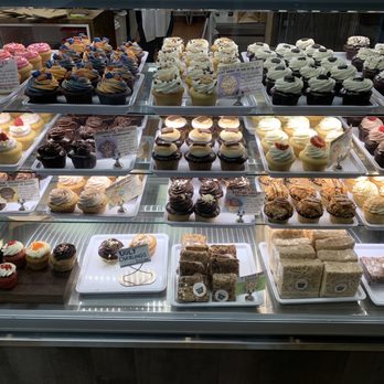 Molly's Cupcakes - Cupcakes Near Me - Chicago, Illinois Molly's Cupcakes - Cupcakes Near Me - Chicago, Illinois