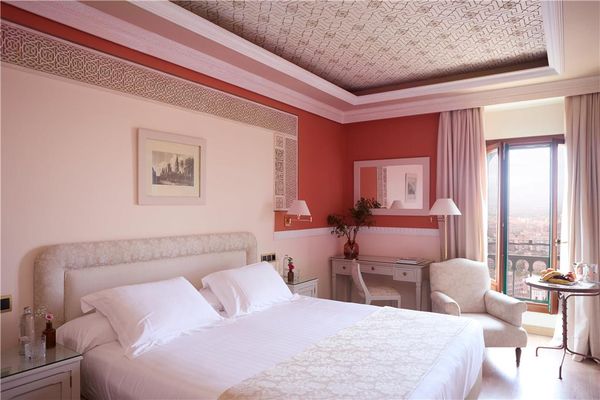 Hotel Alhambra Palace by null