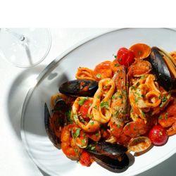 Napoli's - Fake stock photo on website not of restaurant