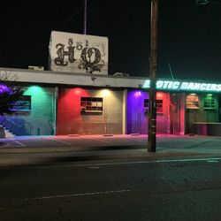HQ Nightclub - Front