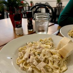 Fettuccine Alfredo