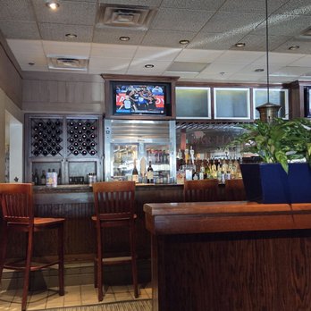 Red Lobster - The bar I wish I was sitting at. My wife nagged me into a dry spell unfortunately. - Seafood Near Me - Vallejo, California