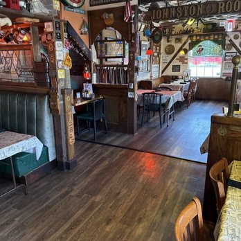 Cameron's Restaurant & Inn - Pubs Near Me - Half Moon Bay, California Cameron's Restaurant & Inn - Pubs Near Me - Half Moon Bay, California
