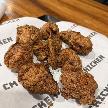 CM Korean Fried Chicken 충만 치킨 - Soy Garlic Tikkudak 蒜香酱油炭烤炸鸡 - Chicken Wings Near Me - Chicago, Illinois