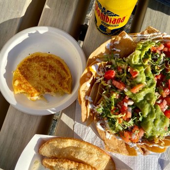 Williamsburg Smorgasburg - Saturday - Arepa de chocolo, empanada de carne, loaded nachos. - Food Stands Near Me - Brooklyn, New York Williamsburg Smorgasburg - Saturday - Arepa de chocolo, empanada de carne, loaded nachos. - Food Stands Near Me - Brooklyn, New York