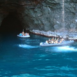 Kauai Sea Tours - Caves and Waterfalls