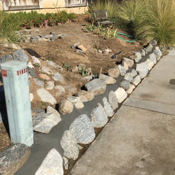Jedi Handyman Services - Stonewall to hold the dirt in the garden - Handyman Near Me - Clearwater , Florida Jedi Handyman Services - Stonewall to hold the dirt in the garden - Handyman Near Me - Clearwater , Florida