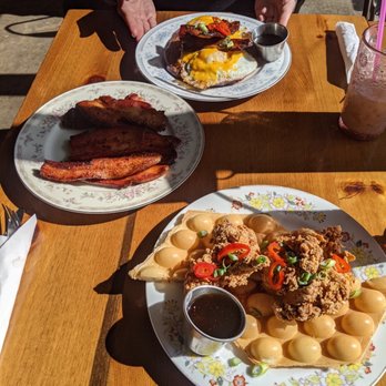 Wake ‘n Bacon - Chicken and Waffles, Bacon Flight and the Ube Flap Jack Stack - Breakfast & Brunch Near Me - Chicago, Illinois