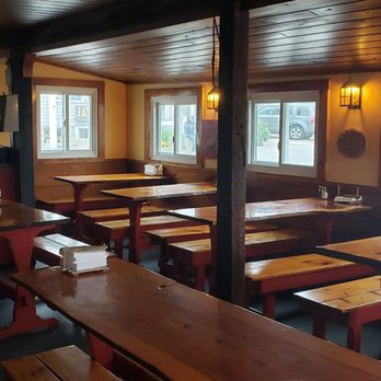 The Lobster Shack - Dining area - Seafood Near Me - Ogunquit, Maine The Lobster Shack - Dining area - Seafood Near Me - Ogunquit, Maine
