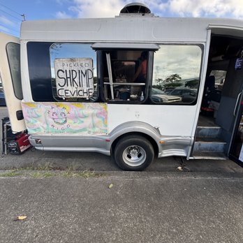 Happy Rico - Front of truck - Food Trucks Near Me Happy Rico - Front of truck - Food Trucks Near Me