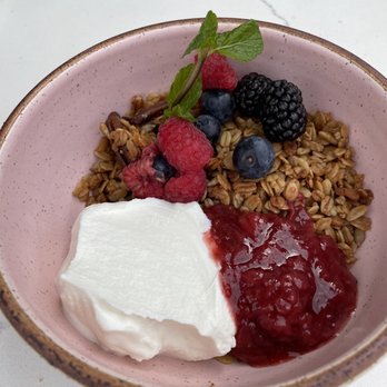 Ox & Ocean - Granola and yogurt - Breakfast & Brunch Near Me - Oxnard, California