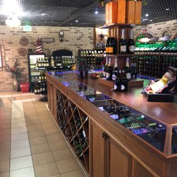 Harborview Liquors