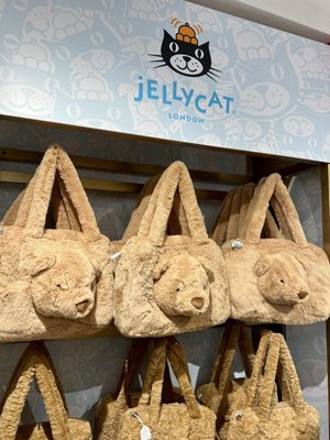 FAO Schwarz by null