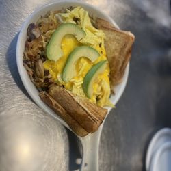 Braves Breakfast and Grill Restaurant - California skillet
