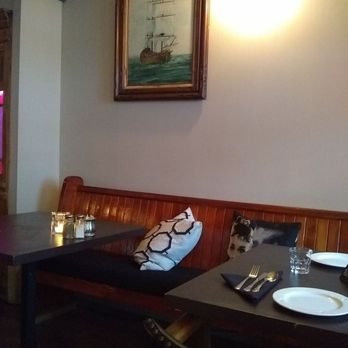 Lane's Privateer Inn - Inside the restaurant - Hotels Near Me - Liverpool, Nova Scotia Lane's Privateer Inn - Inside the restaurant - Hotels Near Me - Liverpool, Nova Scotia
