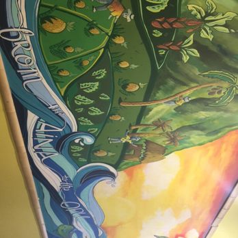 Lanikai Juice - Beautiful wall art - Juice Bars & Smoothies Near Me - Honolulu, Hawaii
