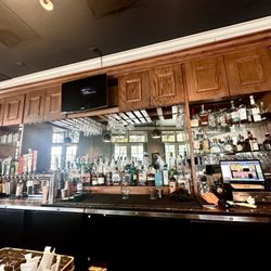Tug's Casual Dining