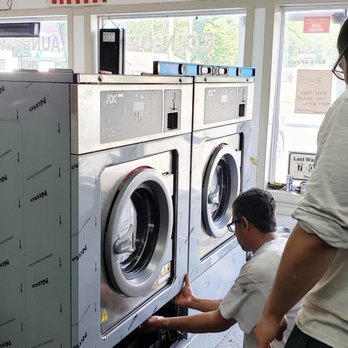 STN Laundry Systems - Laundromat Near Me - Hamden, Connecticut