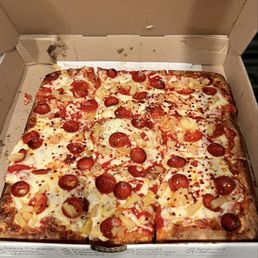Sicilian (Square) with Pepperoni and Pineapple