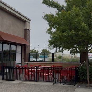 Dave's Hot Chicken - Outside seating - Chicken Shop Near Me - Vacaville, California Dave's Hot Chicken - Outside seating - Chicken Shop Near Me - Vacaville, California
