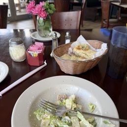 Cesar salad, bread, manicotti on it's way!