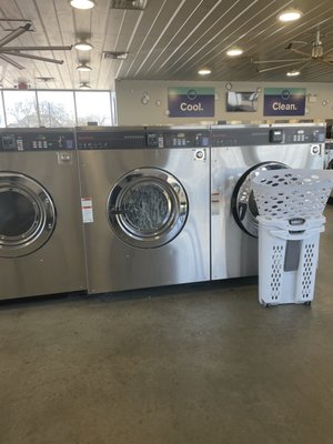 THE BIG CLEAN LAUNDROMAT - ROUND ROCK - Updated August 2024 - 33 Photos