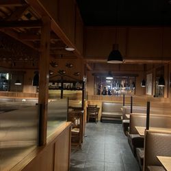 Fuji Hana Japanese Restaurant - Restaurant