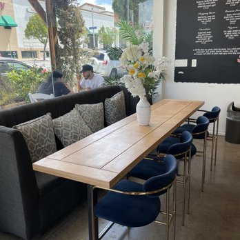 Green Table Cafe - Inside - Cafes Near Me - Los Angeles, California Green Table Cafe - Inside - Cafes Near Me - Los Angeles, California