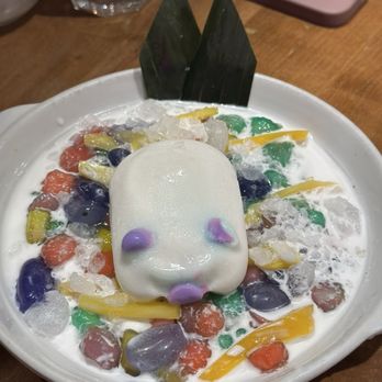 Koh Lipe - Ruam Mit Palm's seed, Jackfruit, water chestnut and coconut jelly served with coconut milk - Thai Near Me - Scarborough, Ontario Koh Lipe - Ruam Mit Palm's seed, Jackfruit, water chestnut and coconut jelly served with coconut milk - Thai Near Me - Scarborough, Ontario