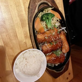 Sakura Restaurant - a bowl of rice and a plate of chicken and broccoli - Japanese Near Me - Providence, Rhode Island