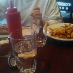 L'etoile De Rigaud - 24 avril 2023 / Pizza végétarienne et frite