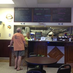 Skrimp Shack - Inside.