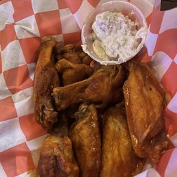 Sriracha bbq wings