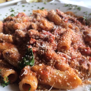 Basil Leaf Cafe - Rigatoni bolengese - Italian Near Me - Chicago, Illinois Basil Leaf Cafe - Rigatoni bolengese - Italian Near Me - Chicago, Illinois
