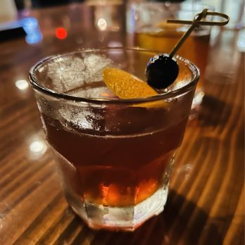Pint + Jigger - New Old Fashioned - Beer Bar Near Me - Honolulu, Hawaii Pint + Jigger - New Old Fashioned - Beer Bar Near Me - Honolulu, Hawaii