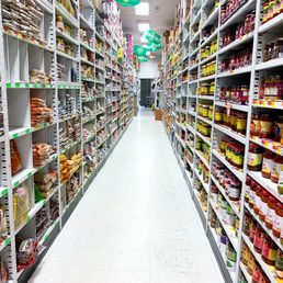 the aisle of a grocery store