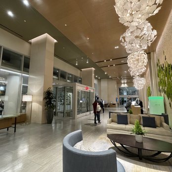 InterContinental Houston - Lobby check in area - Hotels Near Me - Houston, Texas InterContinental Houston - Lobby check in area - Hotels Near Me - Houston, Texas