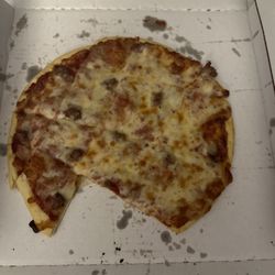 Charlie's Pizza - Sausage pizza