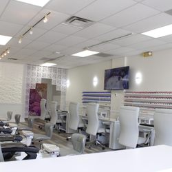 Nails 96th - Nails 96th is very cozy...