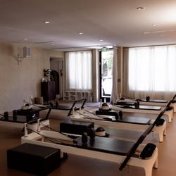 Evoken Studio - Reformer Studio