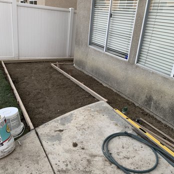Fern's Complete Landscape & Construction Services - Walkway - Landscaping Near Me Fern's Complete Landscape & Construction Services - Walkway - Landscaping Near Me