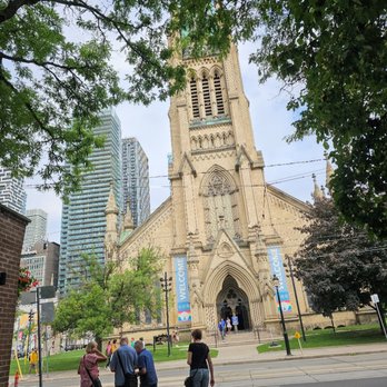 Toonie Tours - Old Town Free Walking Tour of Toronto, Gratuity-Based. Old Church - Walking Tours Near Me Toonie Tours - Old Town Free Walking Tour of Toronto, Gratuity-Based. Old Church - Walking Tours Near Me