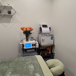 Ana's Touch Massage and Body Sculpting