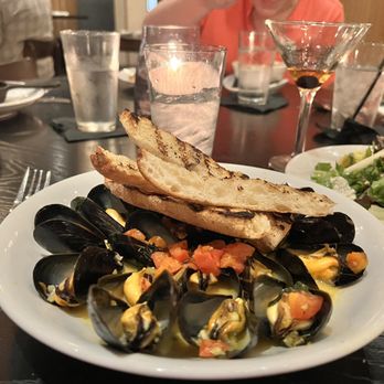 Renny's - The food is delicious! Highly recommend! - Bars Near Me - Dallas, Texas Renny's - The food is delicious! Highly recommend! - Bars Near Me - Dallas, Texas