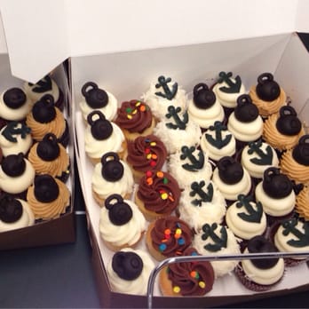 Sweet - Kettle bell and anchor cupcakes! - Desserts Near Me - Hoboken, New Jersey Sweet - Kettle bell and anchor cupcakes! - Desserts Near Me - Hoboken, New Jersey