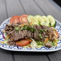 Arawan Thai Cuisine - Beef salad