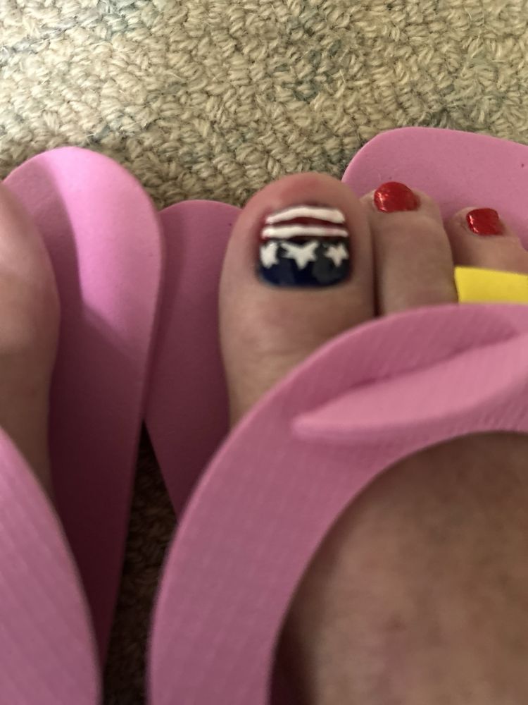 Serenity Nails & Spa Logo
