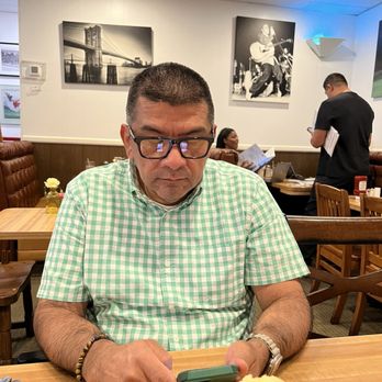 Harry's Coffee Shop - American Near Me - La Jolla, California