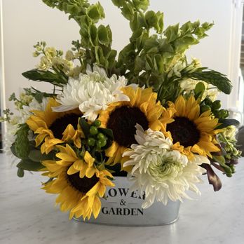 Bravo's Blooms - Floral Designers Near Me